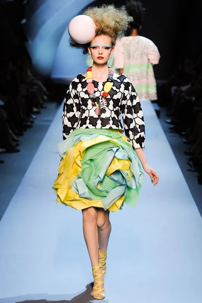 Look 4